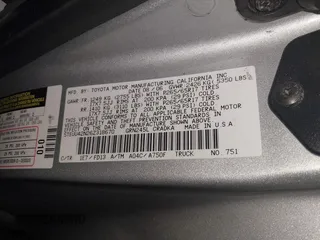 2006 Toyota Tacoma with VIN 5TEUU42N26Z318670, listed as a IAAI auction lot 41582774 with 214,539 mi miles. Bid and sale history available at carsss.com. Image 9.