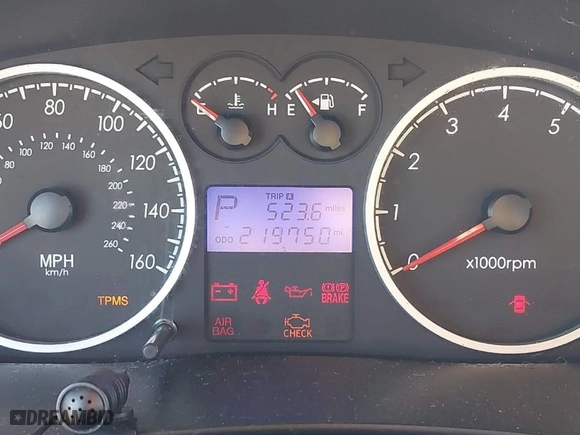 2008 Hyundai Tiburon GS with VIN KMHHM66D98U292591, listed as a IAAI auction lot 42021445 with 219,750 mi miles. Bid and sale history available at carsss.com. Image 7.