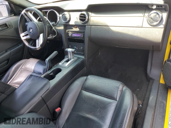 2005 Ford Mustang Deluxe с VIN 1ZVFT80N155198395, выставлен на аукционе Copart как лот 60481775 с пробегом 121 062 миль миль и Списание • Salvage title. История ставок и продаж доступна на DreamBid. Изображение 8.