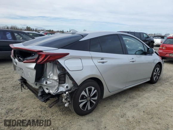 2017 Toyota Prius Plus z VIN JTDKARFP3H3036385, wystawiony jako Copart lot #46712255 z przebiegiem 145 611 mil mil oraz Szkoda całkowita • Salvage title. Historia ofert i sprzedaży dostępna na DreamBid. Obrazek 3.