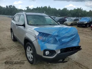 2013 Kia Sorento LX with VIN 5XYKT3A61DG372659, listed as a Copart auction lot 57787855 with 61,489 mi miles and Salvage title. Bid and sale history available at DreamBid. Image 14.