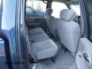 2002 Ford F-150 XLT with VIN 1FTRW086X2KE17566, listed as a IAAI auction lot 41721236 with 98,524 mi miles. Bid and sale history available at carsss.com. Image 8.