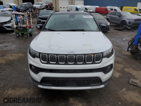 2022 Jeep Compass High Altitude z VIN 3C4NJDCB8NT232024, wystawiony jako Copart lot #46950985 z przebiegiem Nie podano mil oraz Szkoda całkowita • Salvage title. Historia ofert i sprzedaży dostępna na DreamBid. Obrazek 5.