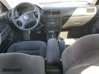 2002 Volkswagen Golf GLS with VIN 9BWGK61J624064368, listed as a Copart auction lot 70866344 with 191,259 mi miles and Clean Title. Bid and sale history available at carsss.com. Image 8.
