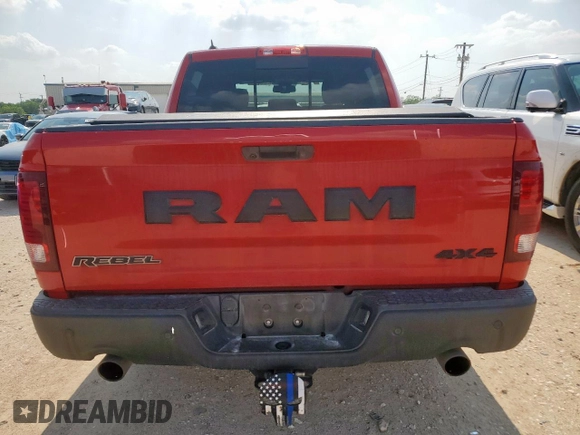 2016 Ram 1500 Rebel z VIN 1C6RR7YT5GS363811, wystawiony jako Copart lot #56161525 z przebiegiem 136 611 mil mil oraz Szkoda całkowita • Salvage title. Historia ofert i sprzedaży dostępna na DreamBid. Obrazek 6.