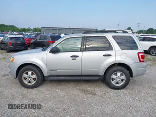 2008 Ford Escape XLT с VIN 1FMCU93128KC01646, выставлен на аукционе IAAI как лот 42372522 с пробегом 211 988 миль миль и . История ставок и продаж доступна на DreamBid. Изображение 14.