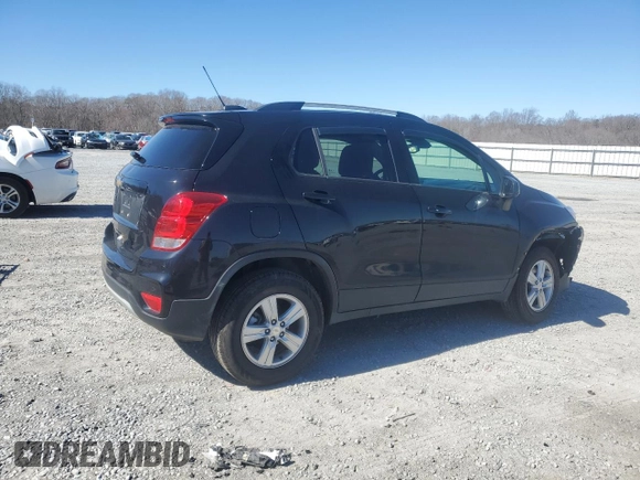 2022 Chevrolet Trax LT with VIN KL7CJPSM2NB520387, listed as a Copart auction lot 47321075 with 48,746 mi miles and Salvage Title. Bid and sale history available at carsss.com. Image 3.