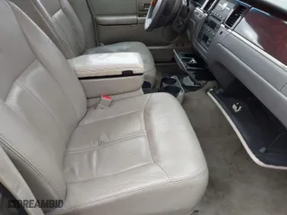 2007 Lincoln Town Car Signature Limited with VIN 1LNHM82V47Y619741, listed as a IAAI auction lot 41726243 with NaN miles. Bid and sale history available at carsss.com. Image 5.