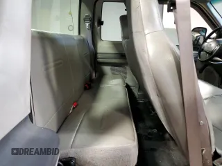 2000 Ford F-250 XL с VIN 1FTNX20FXYEE46737, выставлен на аукционе Copart как лот 47289065 с пробегом 278 030 миль миль и Списание • Salvage title. История ставок и продаж доступна на DreamBid. Изображение 10.