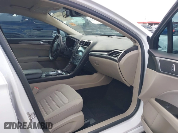 2020 Ford Fusion SE with VIN 3FA6P0HD6LR252987, listed as a IAAI auction lot 42064351 with 63,832 mi miles and . Bid and sale history available at carsss.com. Image 5.