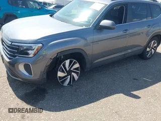 2025 Volkswagen Atlas SE with VIN 1V2HR2CA8SC512047, listed as a IAAI auction lot 42666603 with 6,398 mi miles and . Bid and sale history available at DreamBid. Image 6.