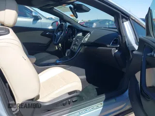 2017 Buick Cascada Premium с VIN W04WH3N57HG001085, выставлен на аукционе IAAI как лот 42730593 с пробегом 47 645 миль миль и . История ставок и продаж доступна на DreamBid. Изображение 5.