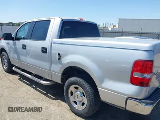 2005 Ford F-150 XLT z VIN 1FTPW12525KC85839, wystawiony jako IAAI lot #42344165 z przebiegiem 133 772 mil mil oraz . Historia ofert i sprzedaży dostępna na DreamBid. Obrazek 14.
