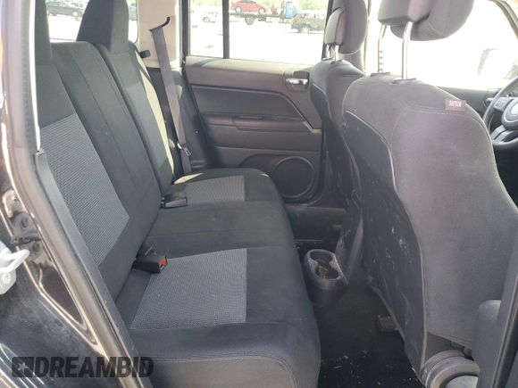 2016 Jeep Patriot Sport z VIN 1C4NJRBB3GD585844, wystawiony jako Copart lot #54298325 z przebiegiem 148 491 mil mil oraz Szkoda całkowita • Salvage title. Historia ofert i sprzedaży dostępna na DreamBid. Obrazek 10.