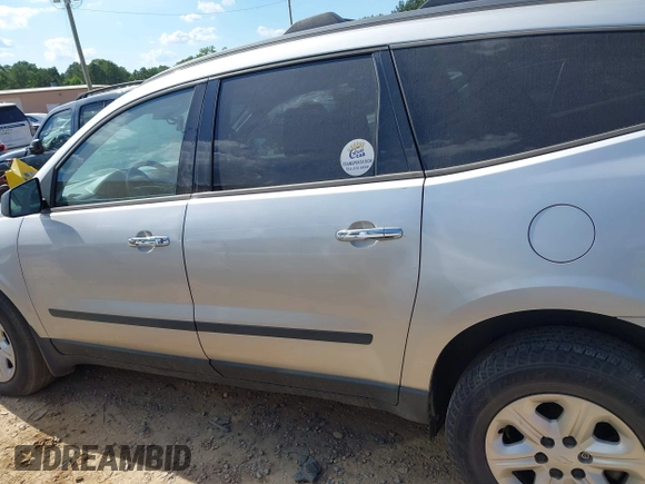 2016 Chevrolet Traverse LS z VIN 1GNKRFKD0GJ224561, wystawiony jako IAAI lot #42183233 z przebiegiem 245 355 mil mil oraz . Historia ofert i sprzedaży dostępna na DreamBid. Obrazek 14.