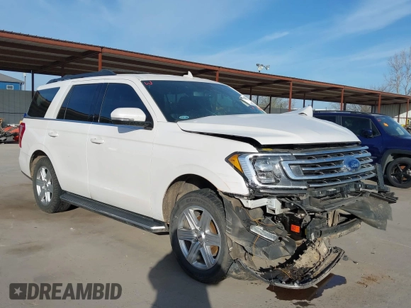 2018 Ford Expedition XLT with VIN 1FMJU1HT5JEA18863, listed as a IAAI auction lot 41815687 with 96,544 mi miles. Bid and sale history available at carsss.com. Image 1.