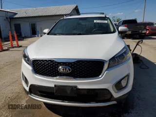 2017 Kia Sorento EX z VIN 5XYPHDA59HG290348, wystawiony jako Copart lot #56128965 z przebiegiem 105 145 mil mil oraz Szkoda całkowita • Salvage title. Historia ofert i sprzedaży dostępna na DreamBid. Obrazek 5.