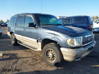 2000 Mercury Mountaineer with VIN 4M2ZU86P2YUJ06656, listed as a IAAI auction lot 41735862 with 200,263 mi miles. Bid and sale history available at carsss.com. Image 1.