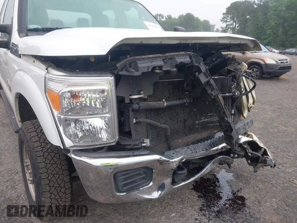 2015 Ford F-250 Lariat z VIN 1FT7W2BT8FEA55629, wystawiony jako IAAI lot #42285837 z przebiegiem 105 684 mil mil oraz . Historia ofert i sprzedaży dostępna na DreamBid. Obrazek 18.