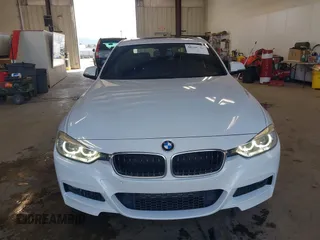 2015 BMW 3 Series 335i z VIN WBA3A9G58FNN73480, wystawiony jako IAAI lot #42116761 z przebiegiem 50 879 mil mil oraz . Historia ofert i sprzedaży dostępna na DreamBid. Obrazek 12.