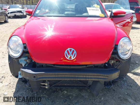 2015 Volkswagen Beetle с VIN 3VW5A7AT8FM817899, выставлен на аукционе IAAI как лот 41908409 с пробегом 134 420 миль миль и . История ставок и продаж доступна на DreamBid. Изображение 6.
