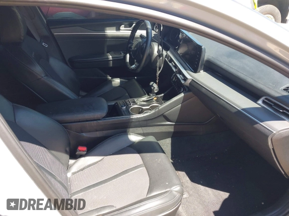 2022 Kia K5 GT-Line z VIN 5XXG64J23NG156401, wystawiony jako IAAI lot #42051123 z przebiegiem 71 853 mil mil oraz . Historia ofert i sprzedaży dostępna na DreamBid. Obrazek 5.