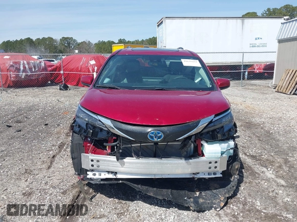 2025 Toyota Sienna XLE with VIN 5TDYRKEC7SS236507, listed as a IAAI auction lot 41635251 with 2,422 mi miles and . Bid and sale history available at DreamBid. Image 13.