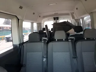 2020 Ford Transit Passenger XL z VIN 1FBAX2C8XLKA60992, wystawiony jako Copart lot #56517485 z przebiegiem 83 982 mil mil oraz Szkoda całkowita • Salvage title. Historia ofert i sprzedaży dostępna na DreamBid. Obrazek 10.