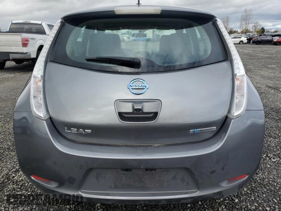 2015 Nissan LEAF S with VIN 1N4AZ0CP1FC331217, listed as a Copart auction lot 48134395 with 51,884 mi miles and Salvage Title. Bid and sale history available at DreamBid. Image 6.