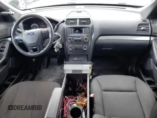 2017 Ford Police Interceptor Utility z VIN 1FM5K8ARXHGD92284, wystawiony jako Copart lot #62311115 z przebiegiem 79 646 mil mil oraz Szkoda całkowita • Salvage title. Historia ofert i sprzedaży dostępna na DreamBid. Obrazek 8.
