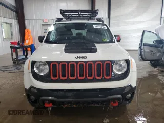 2018 Jeep Renegade Trailhawk with VIN ZACCJBCB0JPJ09456, listed as a Copart auction lot 62458045 with 56,003 mi miles and Salvage title. Bid and sale history available at DreamBid. Image 5.