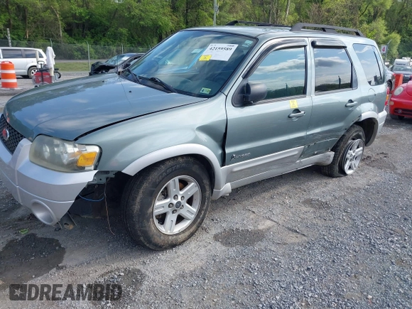 2007 Ford Escape Hybrid z VIN 1FMCU59HX7KB25010, wystawiony jako IAAI lot #42159589 z przebiegiem 217 254 mil mil oraz . Historia ofert i sprzedaży dostępna na DreamBid. Obrazek 2.