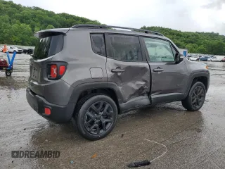 2018 Jeep Renegade Altitude with VIN ZACCJBBB6JPH79033, listed as a Copart auction lot 61898995 with 111,500 mi miles and Salvage title. Bid and sale history available at DreamBid. Image 3.