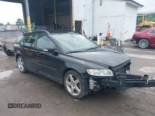 2008 Volvo V50 2.4L с VIN YV1MW382782377457, выставлен на аукционе IAAI как лот 42449176 с пробегом 175 854 миль миль и . История ставок и продаж доступна на DreamBid. Изображение 1.