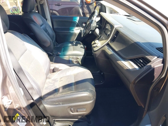 2015 Toyota Sienna SE with VIN 5TDXK3DC3FS682327, listed as a IAAI auction lot 41983156 with 141,640 mi miles. Bid and sale history available at carsss.com. Image 5.