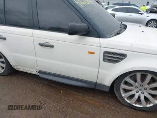 2008 Land Rover Range Rover Sport SC with VIN SALSH23418A150404, listed as a IAAI auction lot 42642914 with 190,007 mi miles and . Bid and sale history available at DreamBid. Image 14.