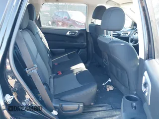 2017 Nissan Pathfinder SV with VIN 5N1DR2MM2HC693059, listed as a IAAI auction lot 41584629 with 112,379 mi miles. Bid and sale history available at carsss.com. Image 8.