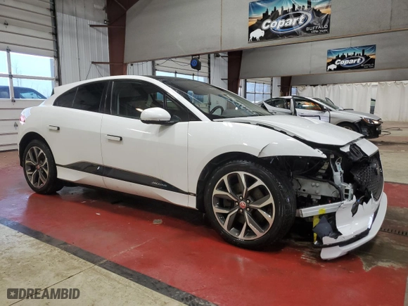 2020 Jaguar I-PACE SE with VIN SADHC2S13L1F80362, listed as a Copart auction lot 44034395 with 67,050 mi miles and Salvage Title. Bid and sale history available at carsss.com. Image 4.