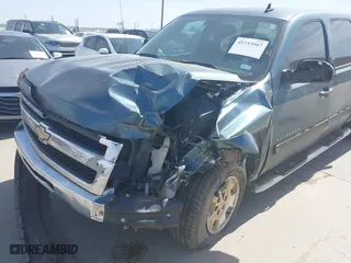 2010 Chevrolet Silverado 1500 LT with VIN 3GCRCSE07AG256393, listed as a IAAI auction lot 41735987 with 157,543 mi miles. Bid and sale history available at carsss.com. Image 6.