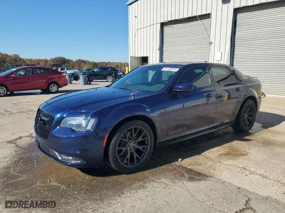2015 Chrysler 300 with VIN 2C3CCABT4FH743416, listed as a Copart auction lot 81133574 with 112,821 mi miles and Salvage Title. Bid and sale history available at carsss.com. Image 1.