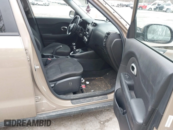 2015 Kia Soul with VIN KNDJN2A23F7117489, listed as a IAAI auction lot 42001717 with 171,816 mi miles and . Bid and sale history available at DreamBid. Image 5.