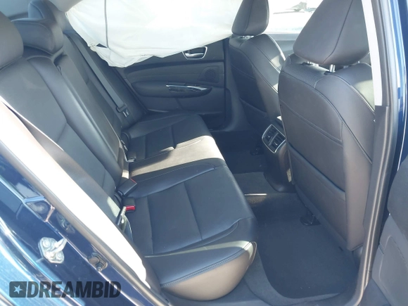 2018 Acura TLX w/Technology Pkg with VIN 19UUB1F59JA003755, listed as a IAAI auction lot 41579263 with 73,161 mi miles. Bid and sale history available at carsss.com. Image 8.