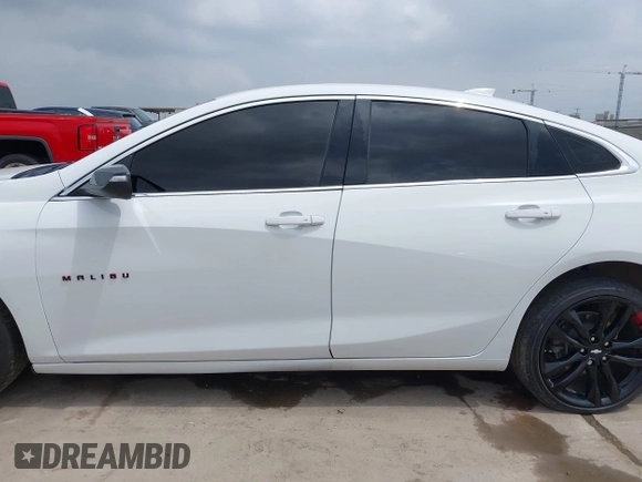 2018 Chevrolet Malibu LT with VIN 1G1ZD5ST2JF247673, listed as a IAAI auction lot 41911592 with 92,191 mi miles and . Bid and sale history available at carsss.com. Image 14.