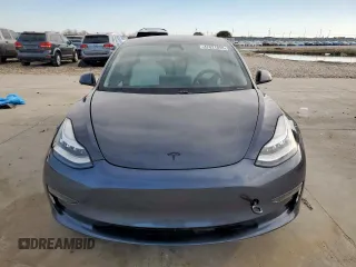 2020 Tesla Model 3 Standard Range Plus z VIN 5YJ3E1EA6LF662676, wystawiony jako Copart lot #47021855 z przebiegiem 58 834 mil mil oraz Czysty tytuł • Clean title. Historia ofert i sprzedaży dostępna na DreamBid. Obrazek 5.
