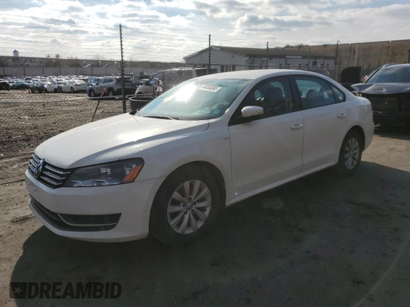 2014 Volkswagen Passat S w/Nav with VIN 1VWAP7A39EC015150, listed as a Copart auction lot 44434995 with 124,796 mi miles and Salvage Title. Bid and sale history available at carsss.com. Image 1.