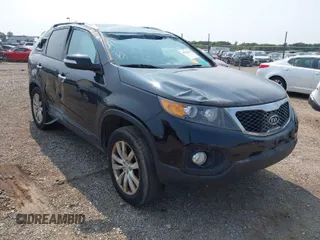 2011 Kia Sorento EX with VIN 5XYKU3A11BG176980, listed as a IAAI auction lot 40322036 with 234,448 mi miles. Bid and sale history available at carsss.com. Image 1.