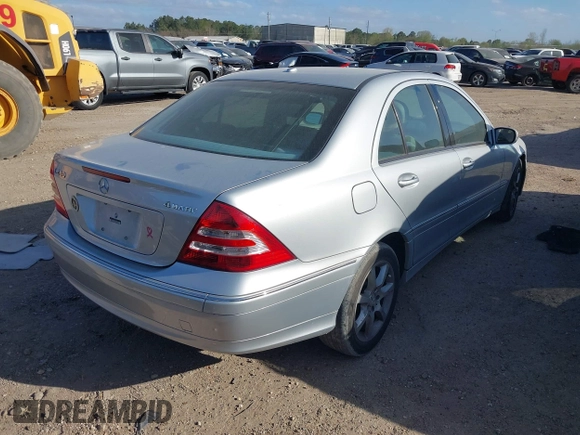 2007 Mercedes-Benz C 280 Luxury с VIN WDBRF92H67F898381, выставлен на аукционе IAAI как лот 41802139 с пробегом 147 866 миль миль и . История ставок и продаж доступна на DreamBid. Изображение 4.
