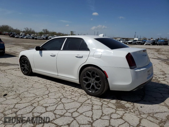 2019 Chrysler 300 S z VIN 2C3CCABG5KH539446, wystawiony jako Copart lot #51157275 z przebiegiem 164 346 mil mil oraz Szkoda całkowita • Salvage title. Historia ofert i sprzedaży dostępna na DreamBid. Obrazek 2.