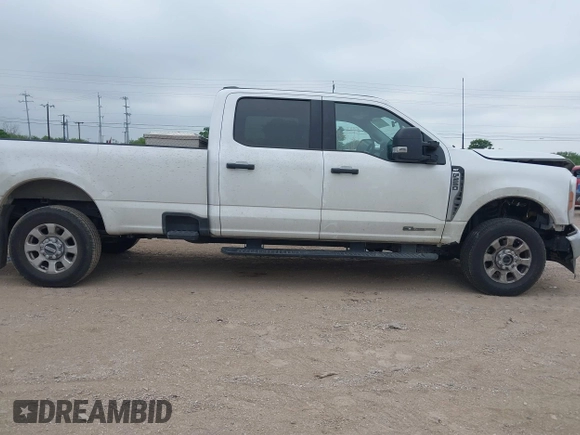 2024 Ford Super Duty F-250 SRW XL with VIN 1FT7W2BT2RED24809, listed as a IAAI auction lot 42186884 with 82,971 mi miles. Bid and sale history available at carsss.com. Image 13.