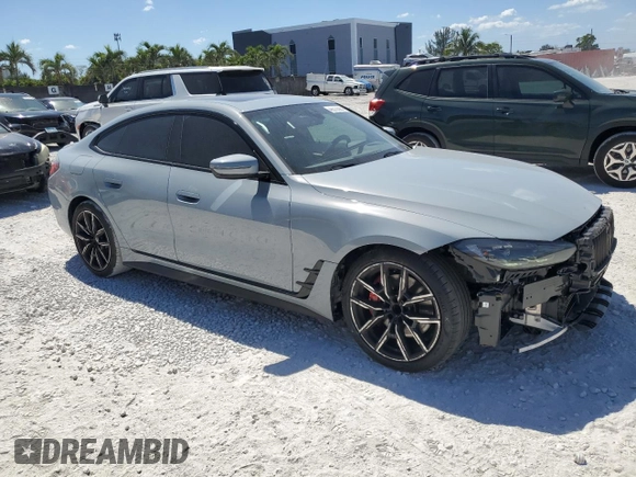 2022 BMW 4 Series 430i z VIN WBA63AV04NFM02881, wystawiony jako Copart lot #49373595 z przebiegiem 33 722 mil mil oraz Szkoda całkowita • Salvage title. Historia ofert i sprzedaży dostępna na DreamBid. Obrazek 4.